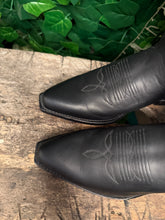 Afbeelding in Gallery-weergave laden, Nieuwe prachtige laarzen van Sendra maat 39