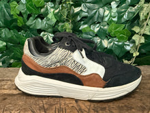 Afbeelding in Gallery-weergave laden, zo goed als nieuw sneakers van Xsensible maat 42(wijdte GX)