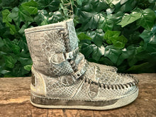 Afbeelding in Gallery-weergave laden, Bijna Nieuwe boots van Karma of Charme maat 37