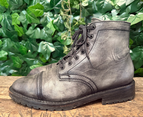 gewoon Nieuwe boots van Thursday boot Company maat 44