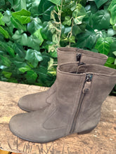 Afbeelding in Gallery-weergave laden, Nieuwe laars van hartjes maat 38 (wijdte G)