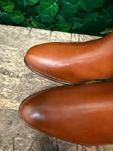 Afbeelding in Gallery-weergave laden, Nieuwe prachtige hoge laarzen van Frye maat 39 (maat 9)