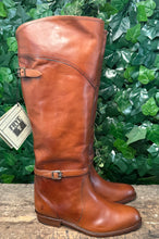 Afbeelding in Gallery-weergave laden, Nieuwe prachtige hoge laarzen van Frye maat 39 (maat 9)