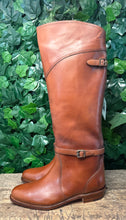 Afbeelding in Gallery-weergave laden, Nieuwe prachtige hoge laarzen van Frye maat 39 (maat 9)