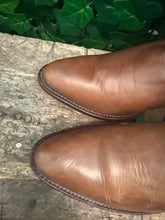 Afbeelding in Gallery-weergave laden, Bijna Nieuwe gave laarzen van Sendra maat 38