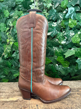 Afbeelding in Gallery-weergave laden, Bijna Nieuwe gave laarzen van Sendra maat 38