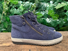 Afbeelding in Gallery-weergave laden, Nieuwe hoge sneakers/veterboots van Gabor maat 40(maat 6,5