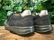Afbeelding in Gallery-weergave laden, Bijna Nieuwe sneakers van nimco maat 38,5(wijdte KX)