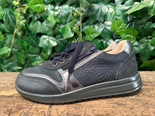 Bijna Nieuwe sneakers van nimco maat 38,5(wijdte KX)