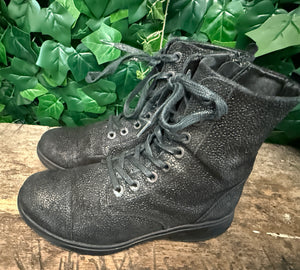 zo goed als nieuw veterboots van Xsensible maat 38(wijdte G)