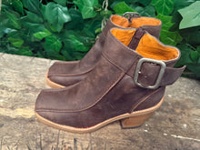 Afbeelding in Gallery-weergave laden, Nieuwe supergave vintage blokhak laarzen Sendra maat 39