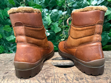 Afbeelding in Gallery-weergave laden, zo goed als nieuw gevoerde boots van Panama Jack maat 43