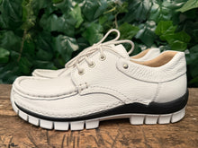 Afbeelding in Gallery-weergave laden, Nieuwe sneakers van Wolky maat 41