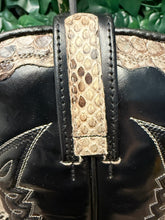 Afbeelding in Gallery-weergave laden, Nieuwe prachtige vintage laarzen van Sendra maat 39