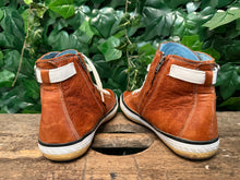 Afbeelding in Gallery-weergave laden, Nieuwe sneakers van Wolky maat 39
