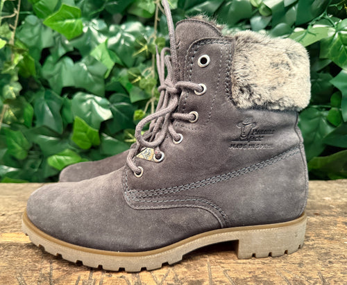 Nieuwe gevoerde boots van Panama Jack maat 38