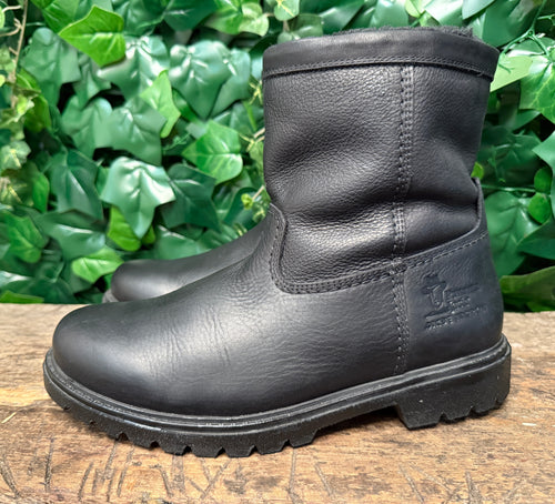 Nieuwe gevoerde boots van Panama Jack maat 41