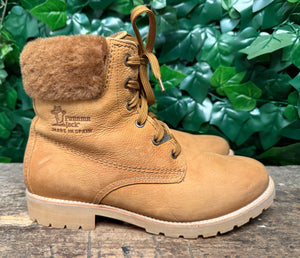 Nieuwe gevoerde boots van Panama Jack maat 41