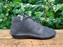 Afbeelding in Gallery-weergave laden, Nieuwe schoenen/laarsjes van loints of holland maat 39