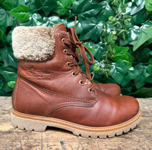 Afbeelding in Gallery-weergave laden, zo goed als nieuw gevoerde boots van Panama Jack maat 39