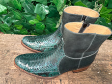 Afbeelding in Gallery-weergave laden, supergave Nieuwe python laars van Sendra maar 41