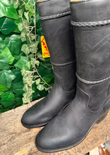 Afbeelding in Gallery-weergave laden, Nieuwe prachtige laarzen van Sendra maat 42 (uk 8)