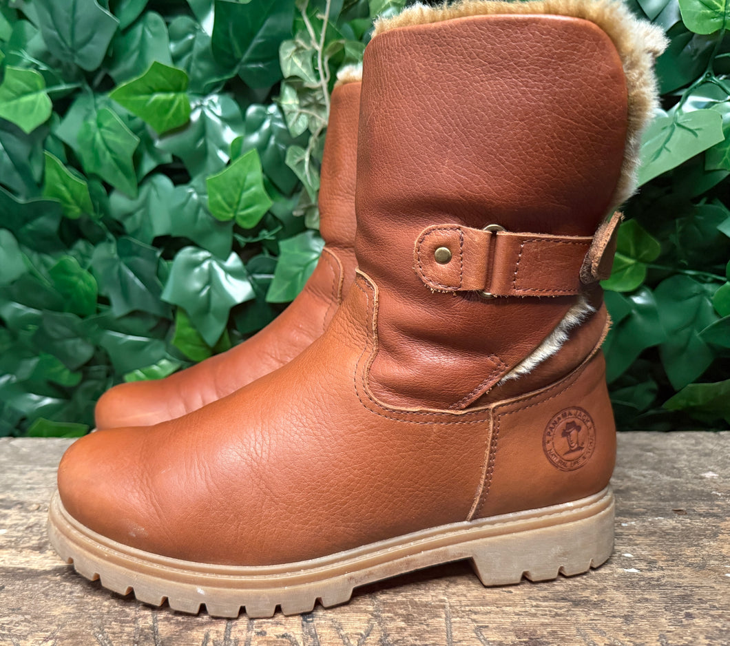 zo goed als nieuw gevoerde boots van Panama Jack maat 42