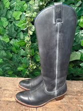 Afbeelding in Gallery-weergave laden, zo goed als nieuw gave hoge laars van Sendra maat 41