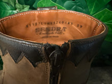 Afbeelding in Gallery-weergave laden, zo goed als Nieuw prachtige laarsjes van Sendra maat 39