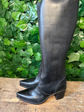 Afbeelding in Gallery-weergave laden, fantastische hoge laarzen van Sendra maat 40