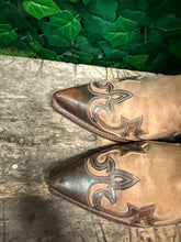 Afbeelding in Gallery-weergave laden, zo goed als nieuw gave laarzen van Sendra maat 40