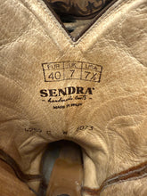 Afbeelding in Gallery-weergave laden, zo goed als nieuw gave laarzen van Sendra maat 40