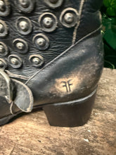 Afbeelding in Gallery-weergave laden, supergave vintage blokhak laars van Frye maat 40 (maat 10)