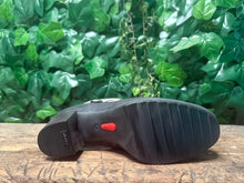 Afbeelding in Gallery-weergave laden, Nieuwe laarsjes met ponyhair van wolky maat 41