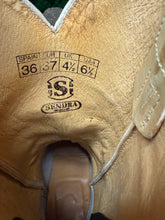 Afbeelding in Gallery-weergave laden, zo goed als nieuw vintage laarzen van Sendra maat 37