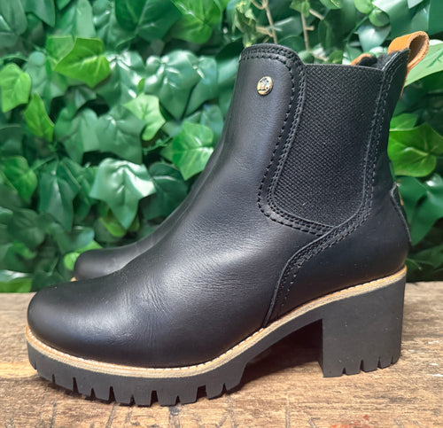 Nieuwe gevoerde laars van Panama Jack maat 37