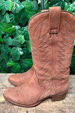 Afbeelding in Gallery-weergave laden, zo goed als nieuw gave boots van Sendra maat 37