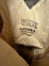 Afbeelding in Gallery-weergave laden, zo goed als nieuw gave boots van Sendra maat 37