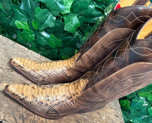 Afbeelding in Gallery-weergave laden, gewoon Nieuwe prachtige python laarzen van Sendra maat 40
