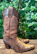 Afbeelding in Gallery-weergave laden, gewoon Nieuwe prachtige python laarzen van Sendra maat 40