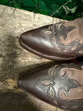 Afbeelding in Gallery-weergave laden, hele mooie vintage laarzen van Sendra maat 36 (maat 4)