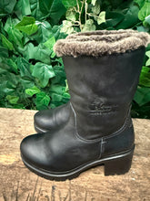 Afbeelding in Gallery-weergave laden, bijna Nieuwe gevoerde laars van Panama Jack maat 36