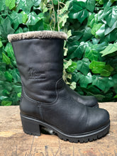 Afbeelding in Gallery-weergave laden, bijna Nieuwe gevoerde laars van Panama Jack maat 36