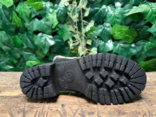 Afbeelding in Gallery-weergave laden, bijna Nieuwe gevoerde laars van Panama Jack maat 36