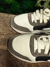 Afbeelding in Gallery-weergave laden, bijna Nieuwe sneakers van Xsensible maat 44 (wijdte HX)