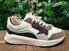 Afbeelding in Gallery-weergave laden, bijna Nieuwe sneakers van Xsensible maat 44 (wijdte HX)