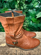 Afbeelding in Gallery-weergave laden, bijna Nieuwe laars van wolky maat 41