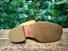 Afbeelding in Gallery-weergave laden, Geweldig mooie vintage blokhak laars sendra maat 37