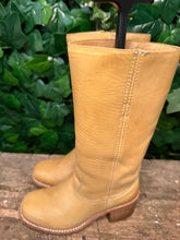 Afbeelding in Gallery-weergave laden, Geweldig mooie vintage blokhak laars sendra maat 37