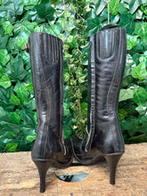 Afbeelding in Gallery-weergave laden, super sexy laarzen met python leer van sendra maat 39